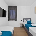 Beach Front Home In Srima Σπίτι διακοπών *