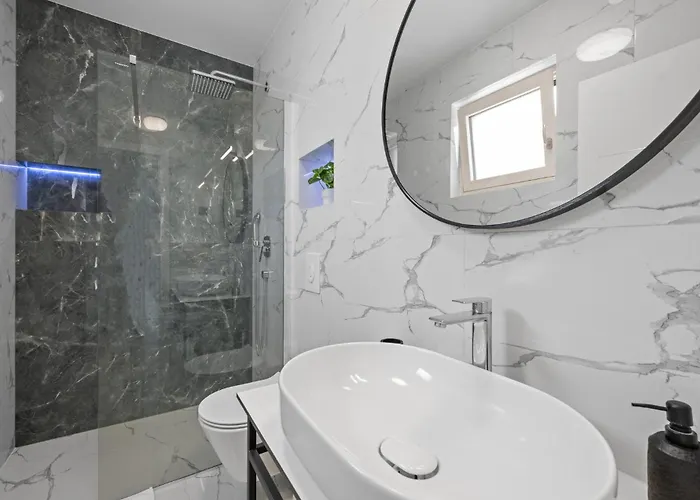 Hébergement de vacances Awesome In Srima