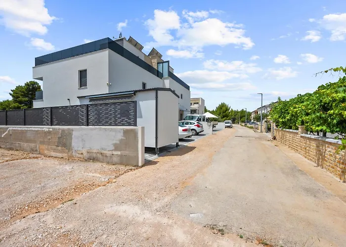 Vikendica Awesome In