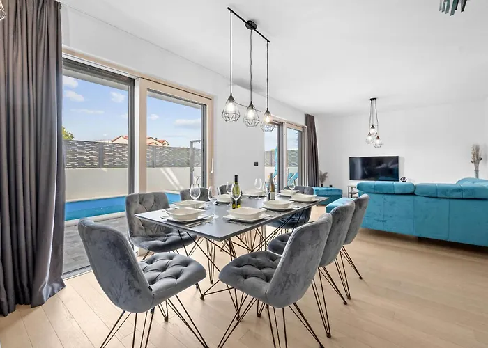 Awesome In Vikendica *